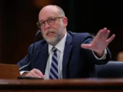 Судья Калифорнии приостанавливает массовые увольнения федеральных работников Трампом на фонеShutdown правительства