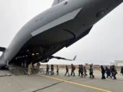 Сотни людей эвакуированы из деревень Аляски, пострадавших от экс-тайфуна