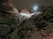 Путешественник спасён после нескольких часов на утёсе в Юте во время снежной бури