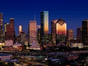 Пьяный водитель обвиняет неудачный выбор одежды в ДТП, в котором погиб мужчина на первом свидании: отчет